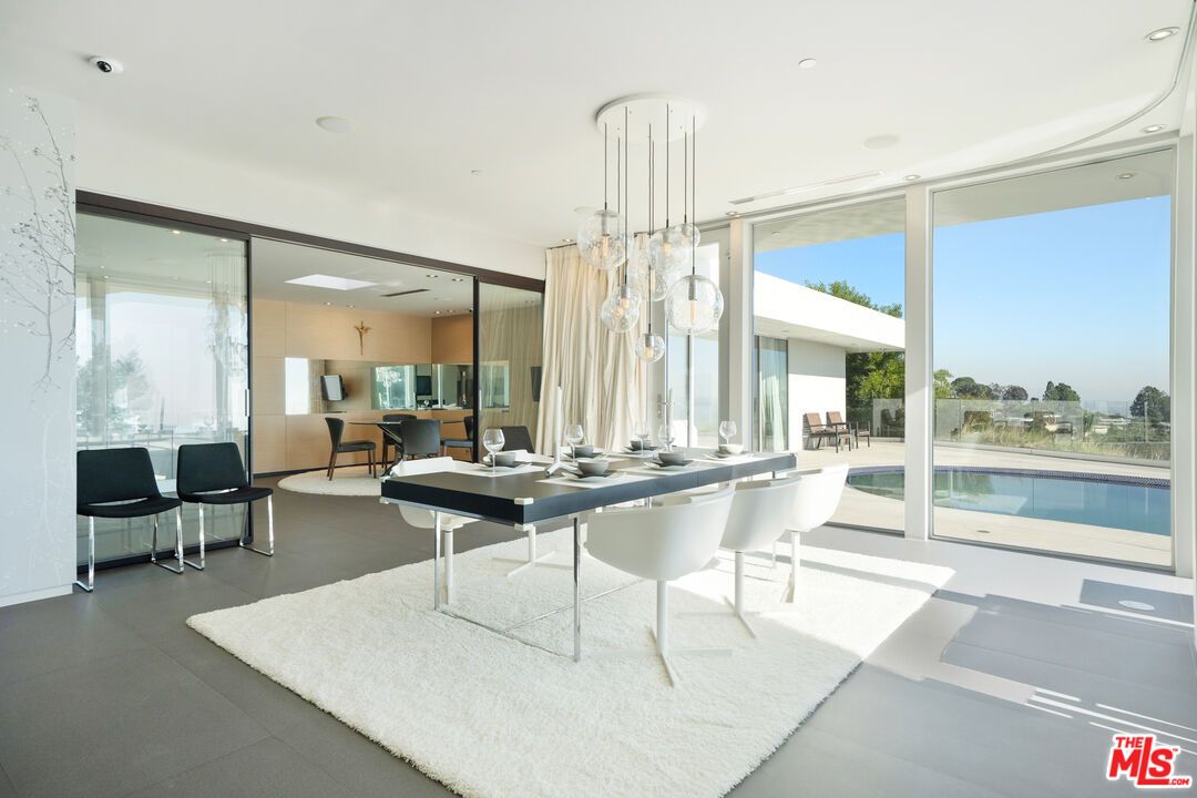 Dining room, Interior, Pendant Lights, Recessed Lighting