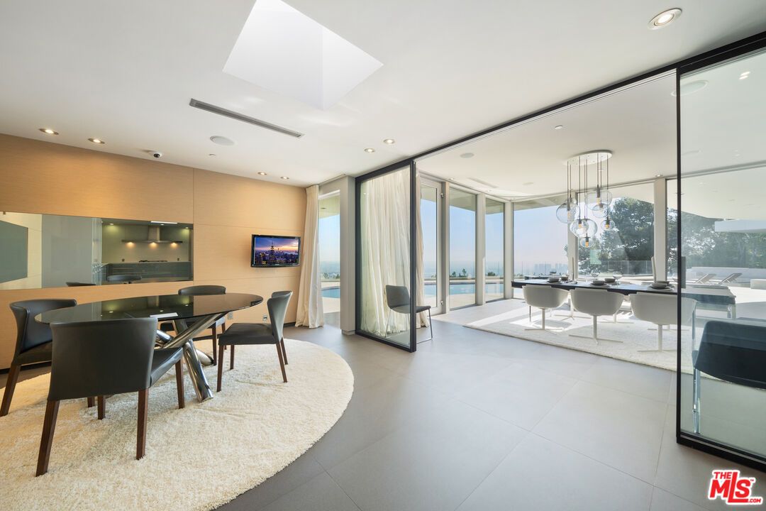 Dining room, Interior, Pendant Lights, Recessed Lighting