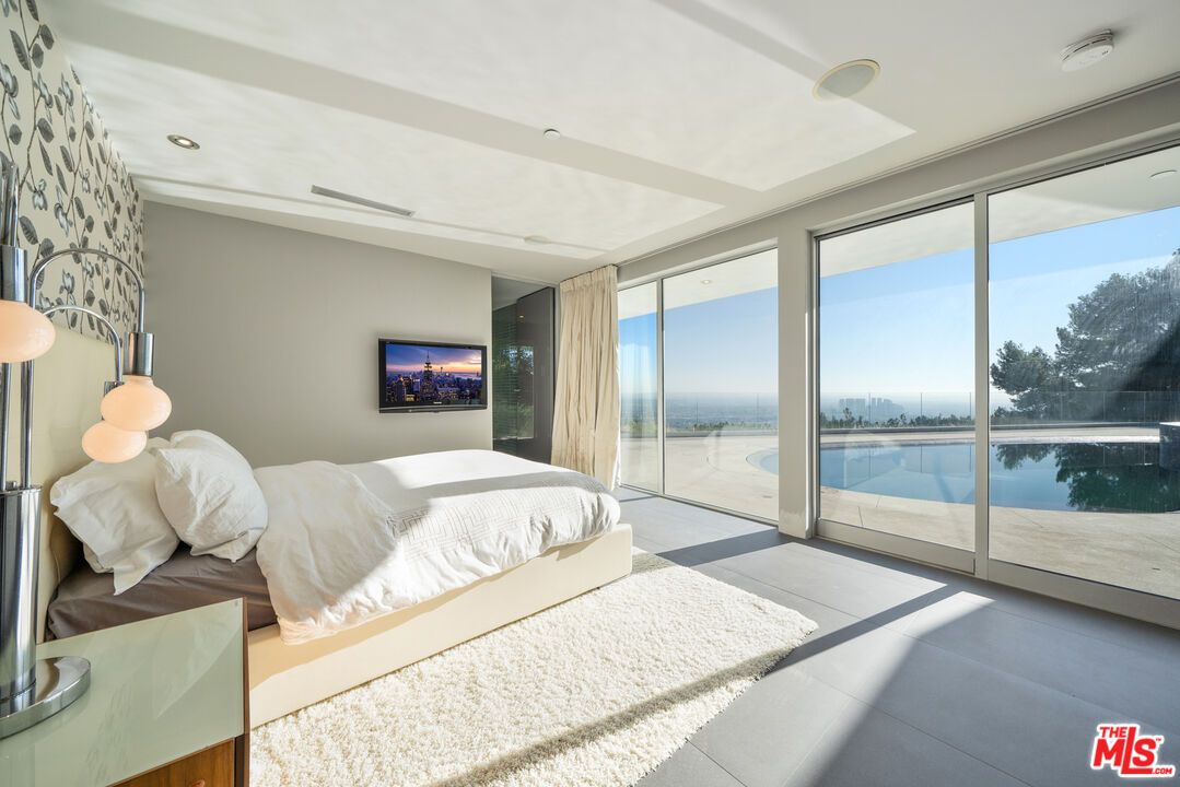 Bedroom, Interior, Recessed Lighting, Water