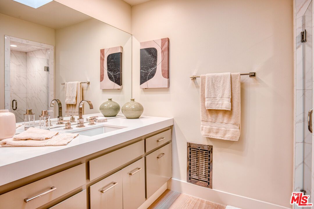 Bathroom, Interior, Marble Walls