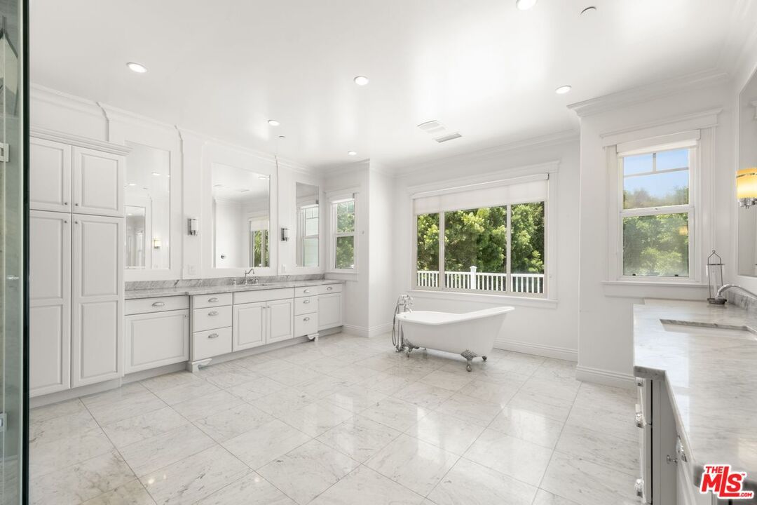 Bathroom, Dual Sink Vanities, Free Standing Baths, Interior, Marble, Recessed Lighting