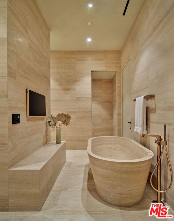 Bathroom, Free Standing Baths, Interior, Recessed Lighting