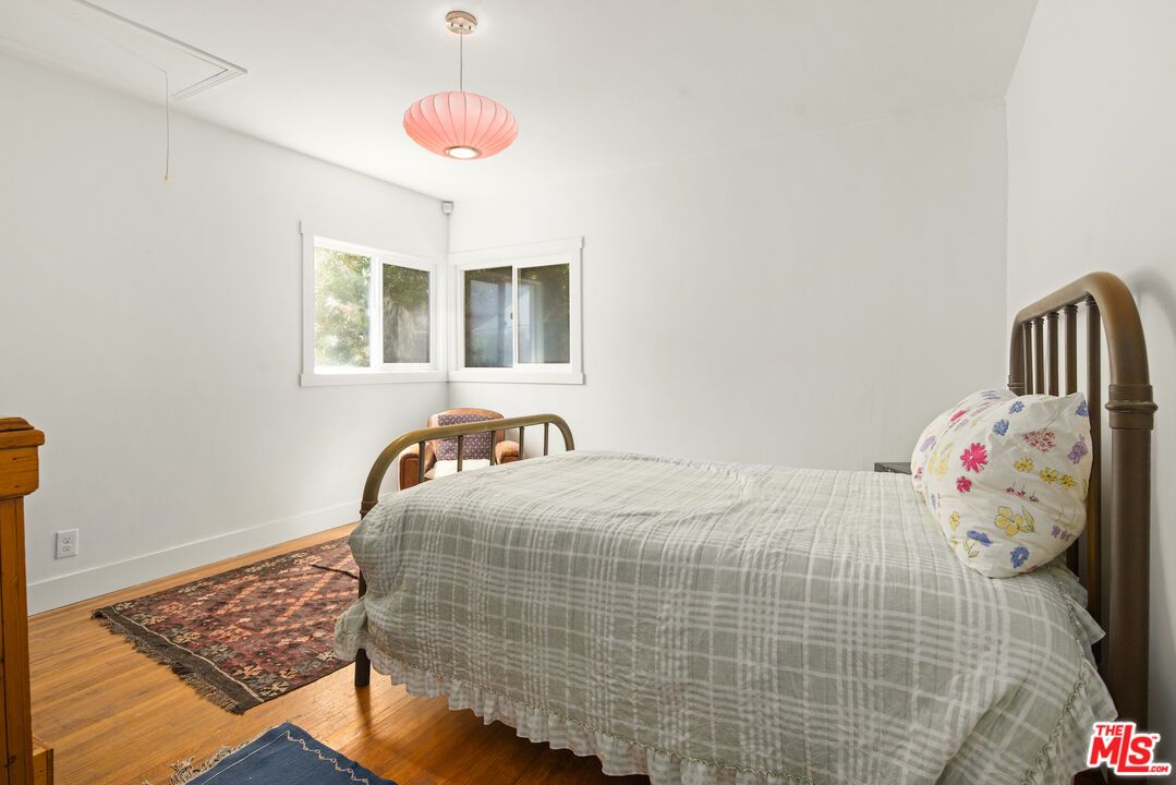 Bedroom, Interior, Pendant Lights, Wood Texture Flooring