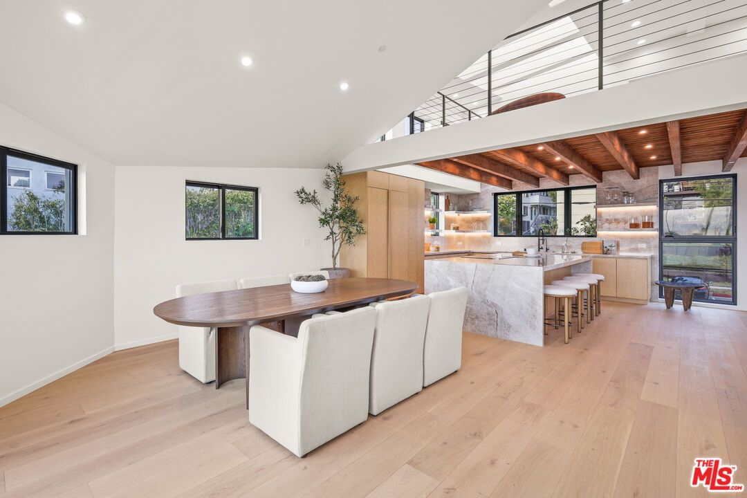 Dining room, Interior, Kitchen, Recessed Lighting, Wooden Beams, Wooden Ceilings, Wood Texture Flooring