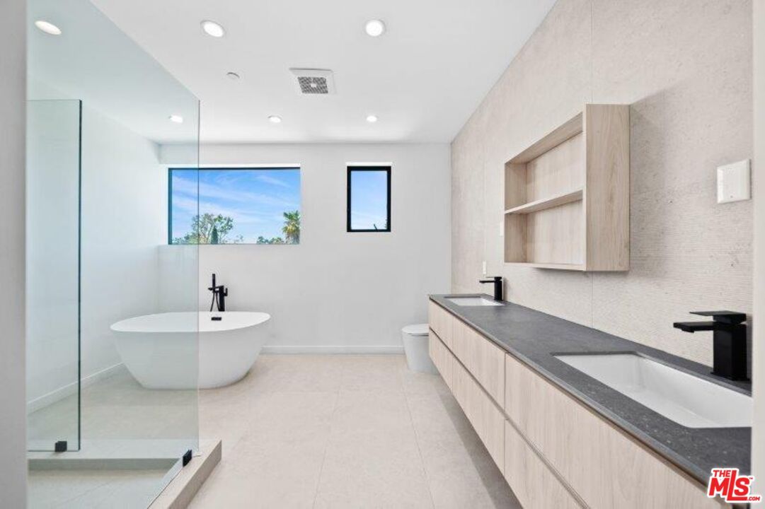 Bathroom, Dual Sink Vanities, Free Standing Baths, Glass Shower, Interior, Recessed Lighting