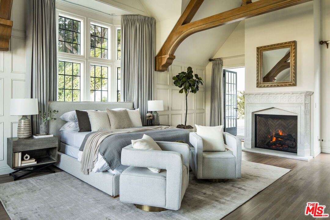 Bedroom, Fireplace, Interior, Wood Texture Flooring