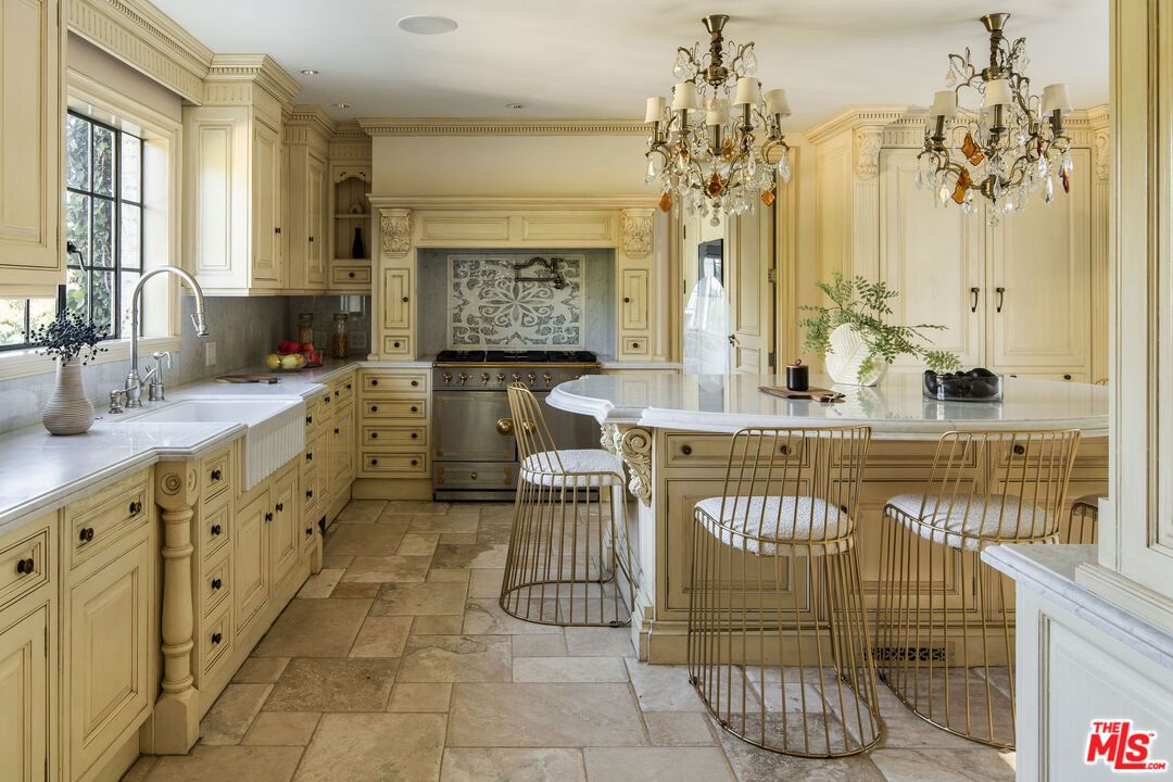 Chandelier, Interior, Kitchen, Recessed Lighting