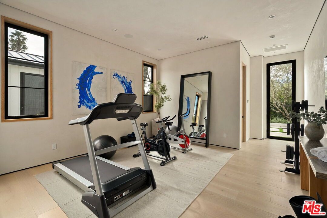 Fitness Equipment, Interior, Recessed Lighting, Wood Texture Flooring