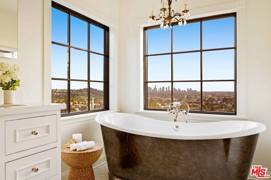 Bathroom, Free Standing Baths, Interior