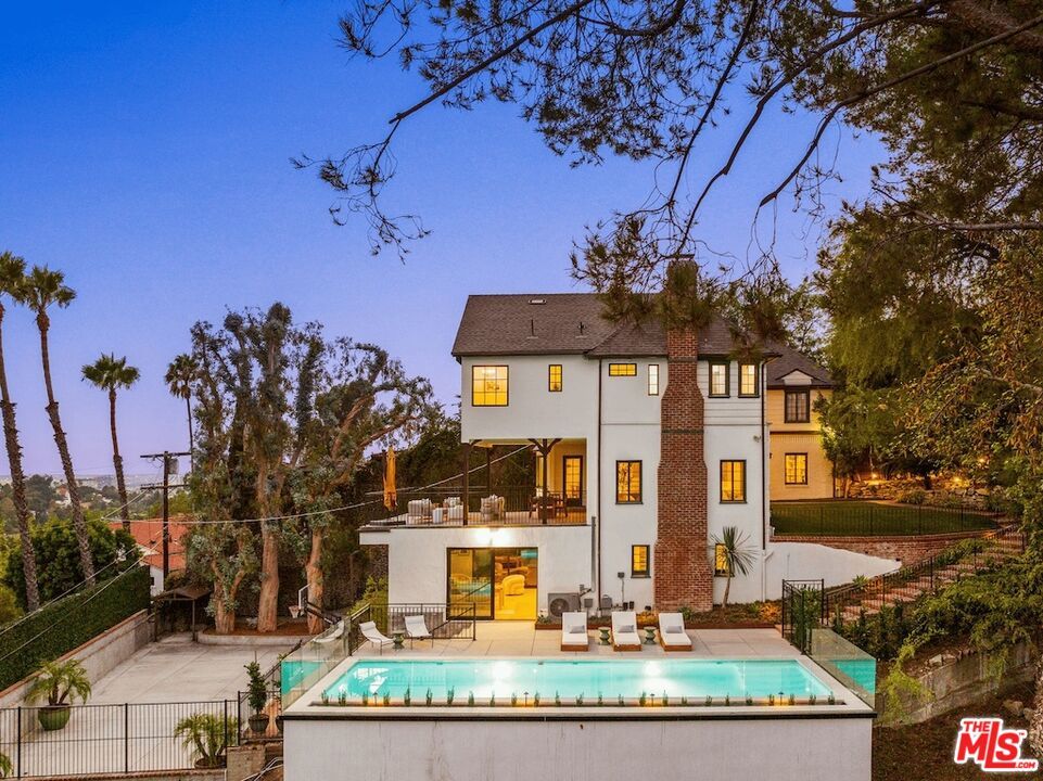 Backyard, Exterior, Pool