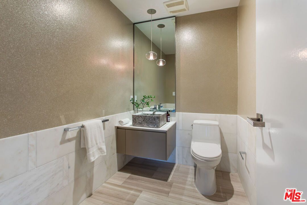 Bathroom, Interior, Pendant Lights, Wood Texture Flooring