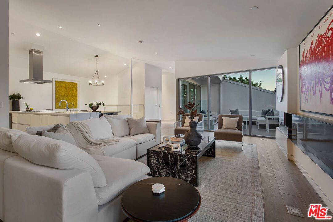 Interior, Kitchen, Living room, Pendant Lights, Recessed Lighting, Wood Texture Flooring