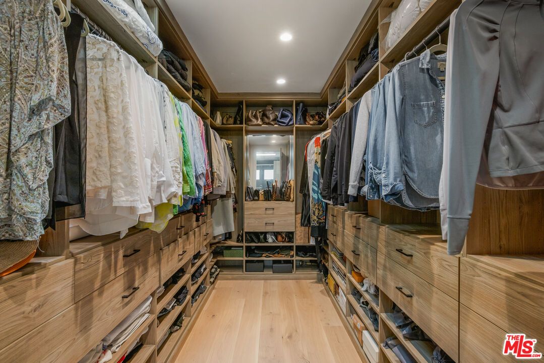Interior, Recessed Lighting, Walk-in Closets, Wood Texture Flooring