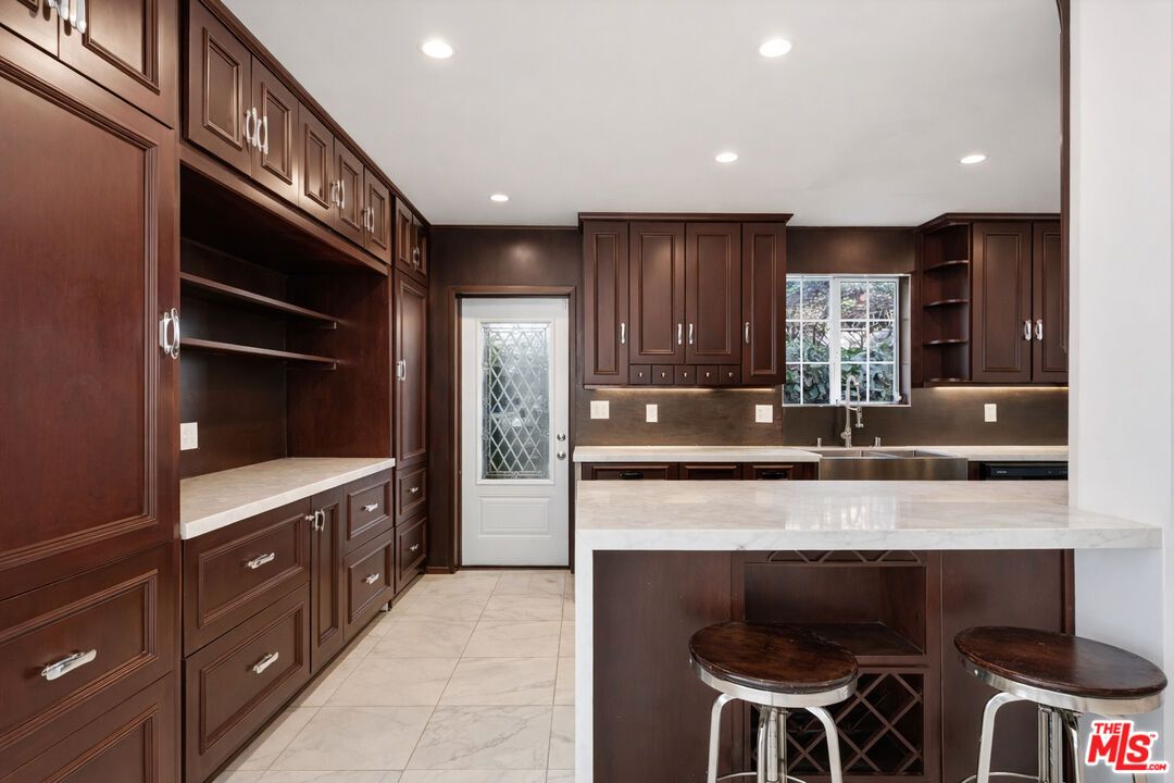 Interior, Kitchen, Marble, Recessed Lighting