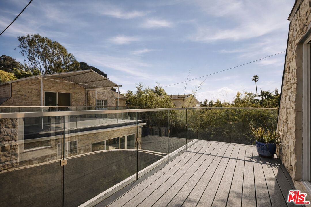 Exterior, Tennis Courts