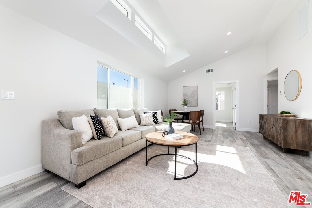 Dining room, Interior, Living room, Recessed Lighting, Wood Texture Flooring