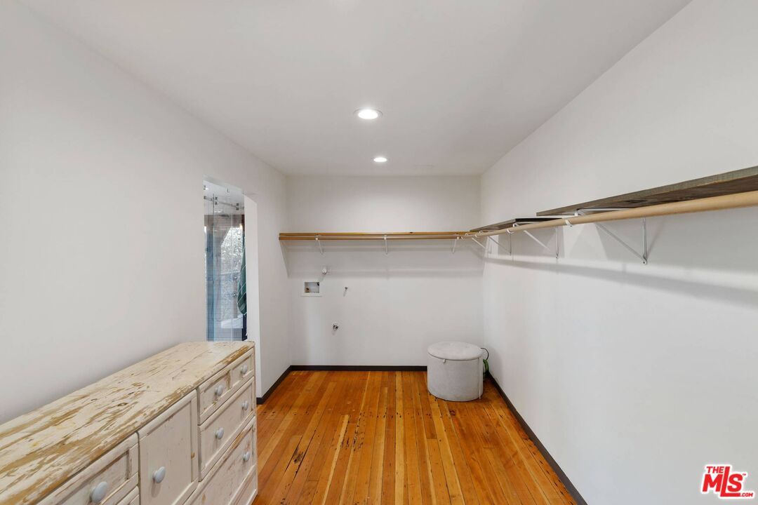 Interior, Recessed Lighting, Walk-in Closets, Wood Texture Flooring