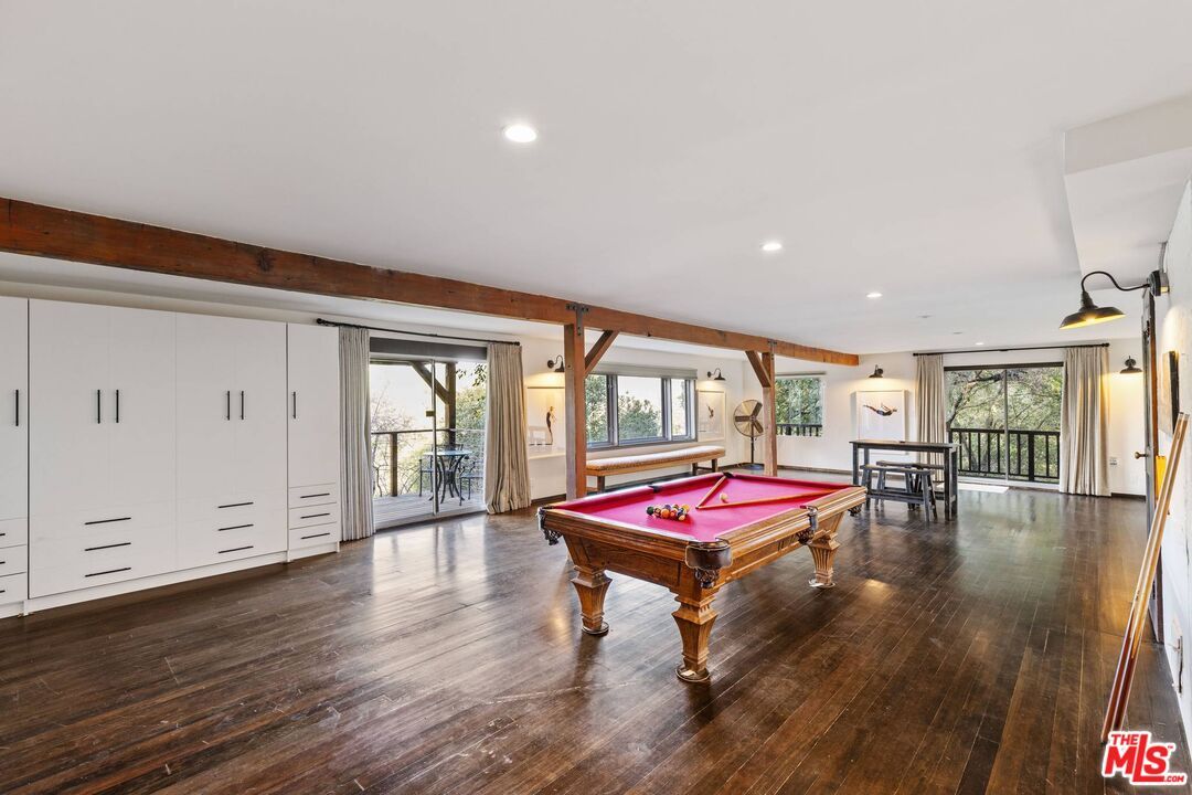 Billiard Table, Game Room, Interior, Recessed Lighting, Wood Texture Flooring