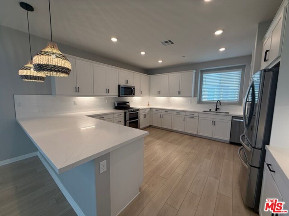 Interior, Kitchen, Pendant Lights, Recessed Lighting, Wood Texture Flooring