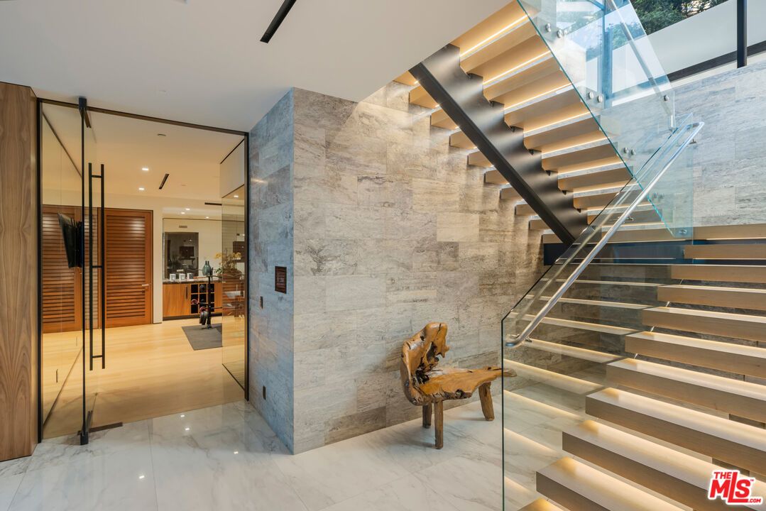 Interior, Marble, Recessed Lighting, Stone Walls