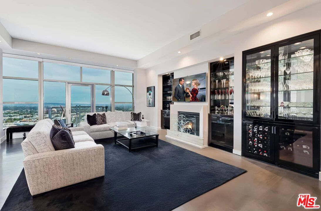 Fireplace, Interior, Living room, Recessed Lighting, Water