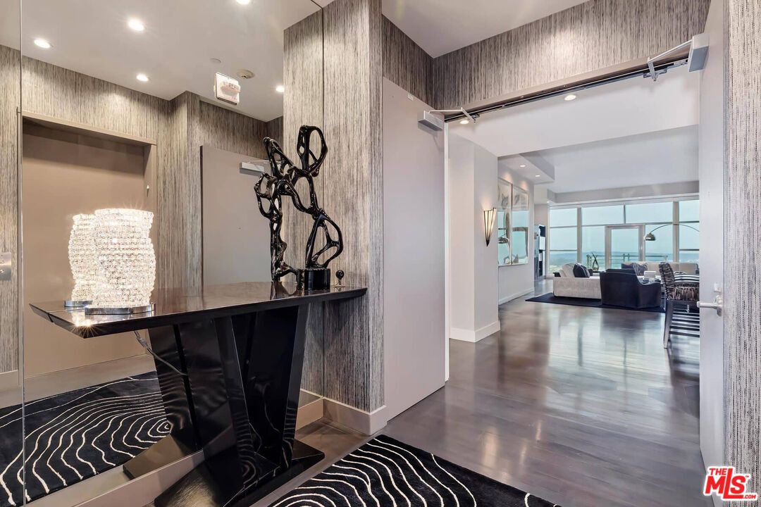 Interior, Recessed Lighting, Water, Wood Texture Flooring