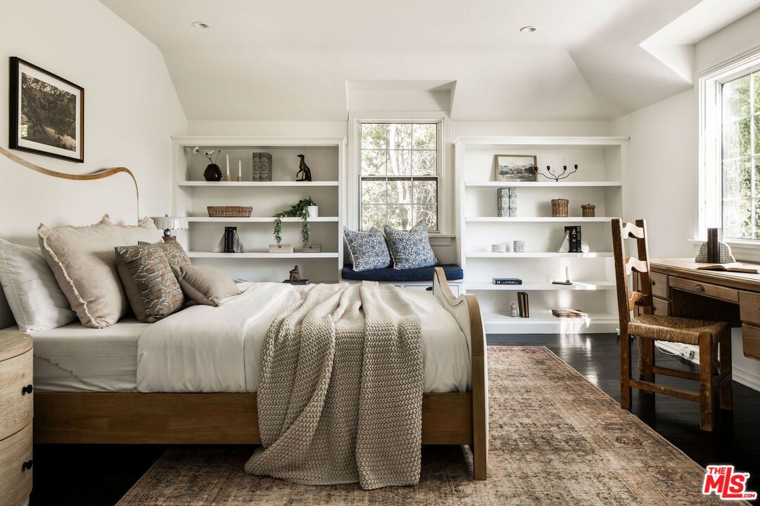 Bedroom, Home Office, Interior, Recessed Lighting, Wood Texture Flooring