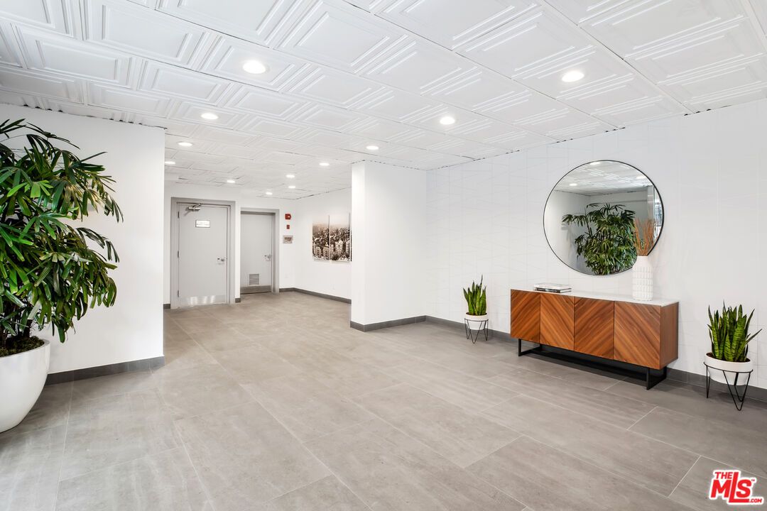 Interior, Recessed Lighting