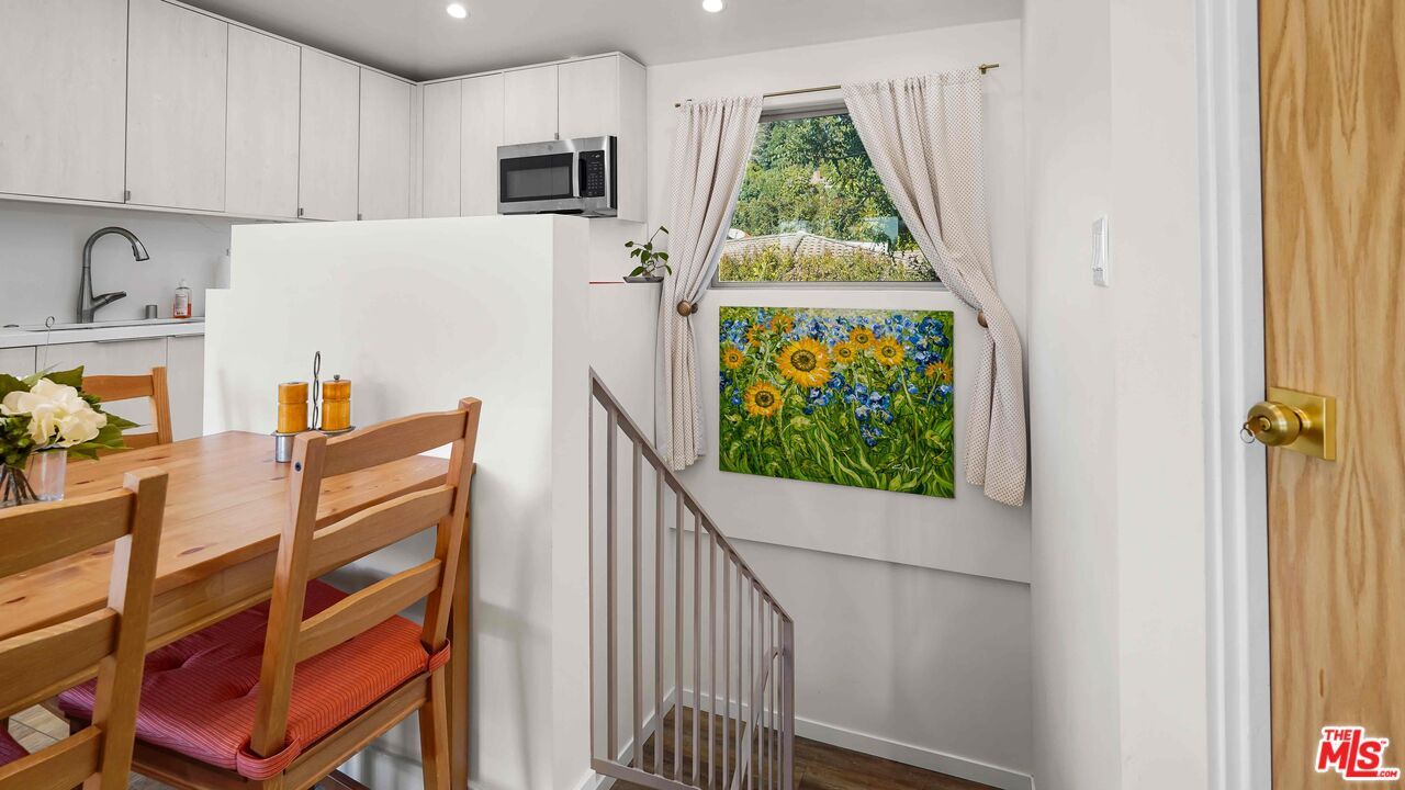 Dining room, Interior, Kitchen, Recessed Lighting, Wood Texture Flooring