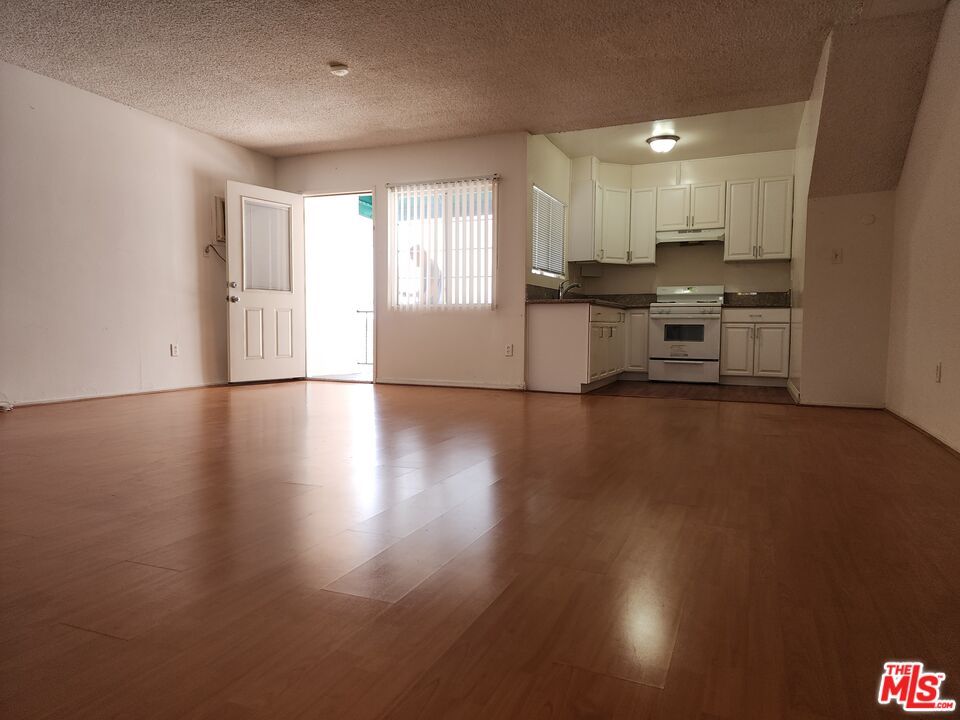 Empty room, Interior, Kitchen, Wood Texture Flooring