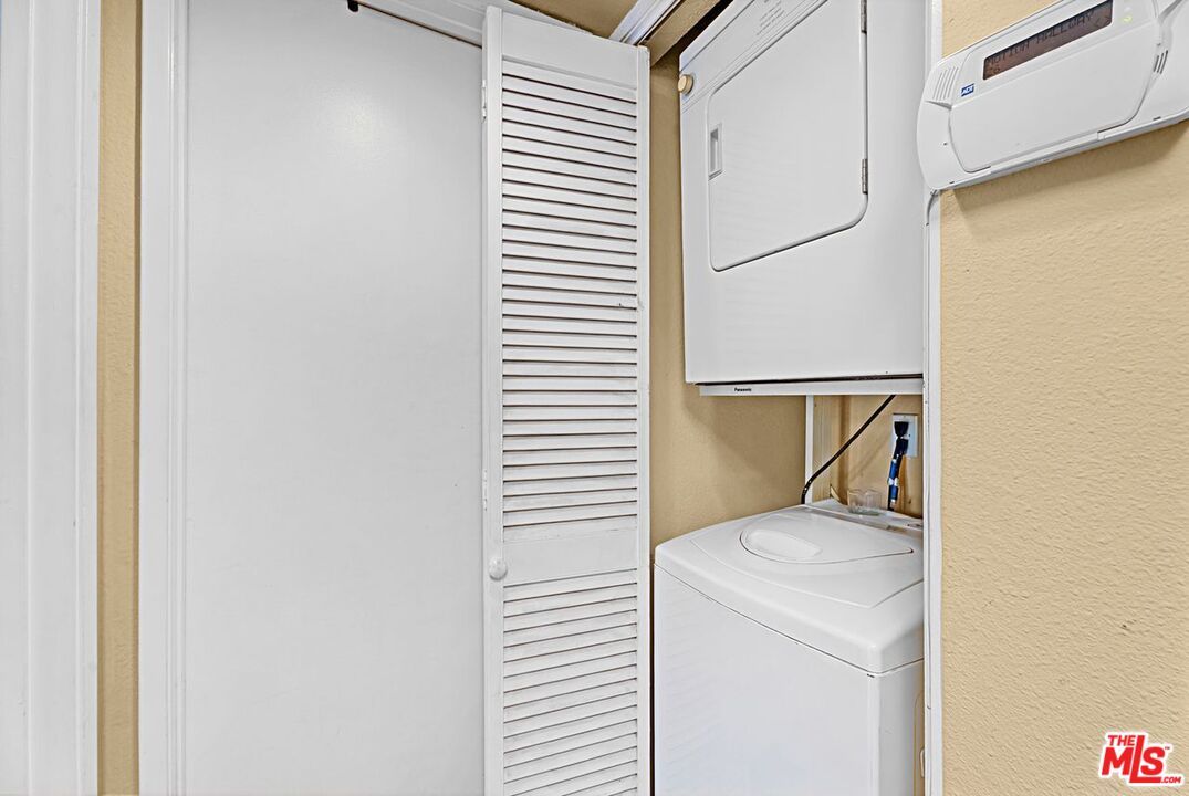 Interior, Utility Closets, Washer