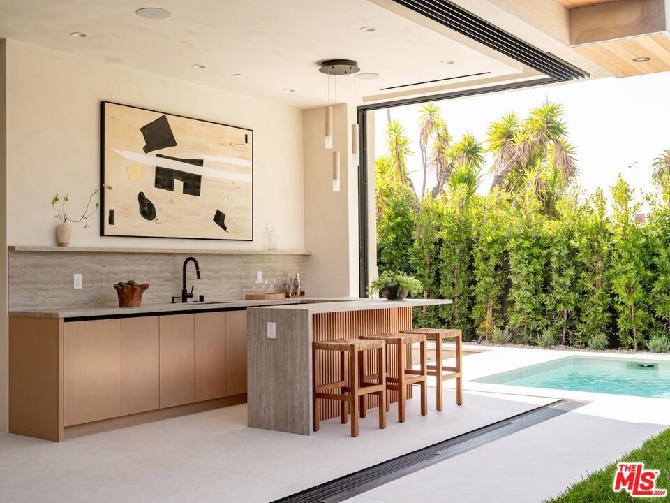 Interior, Pendant Lights, Pool, Recessed Lighting