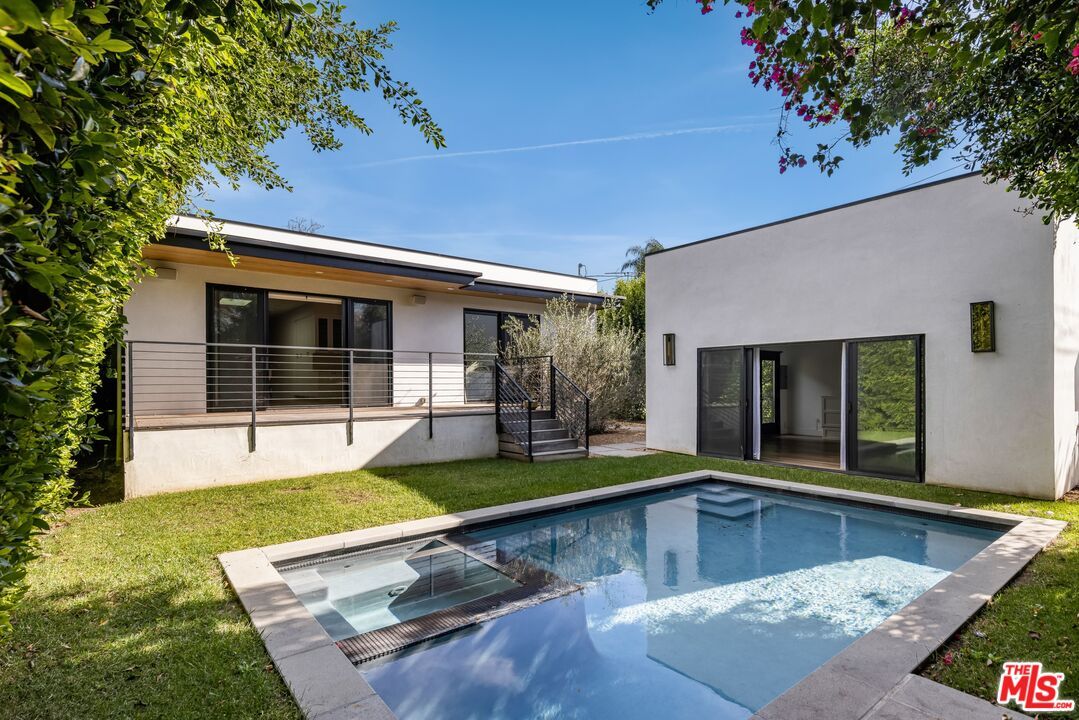 Backyard, Exterior, Pool