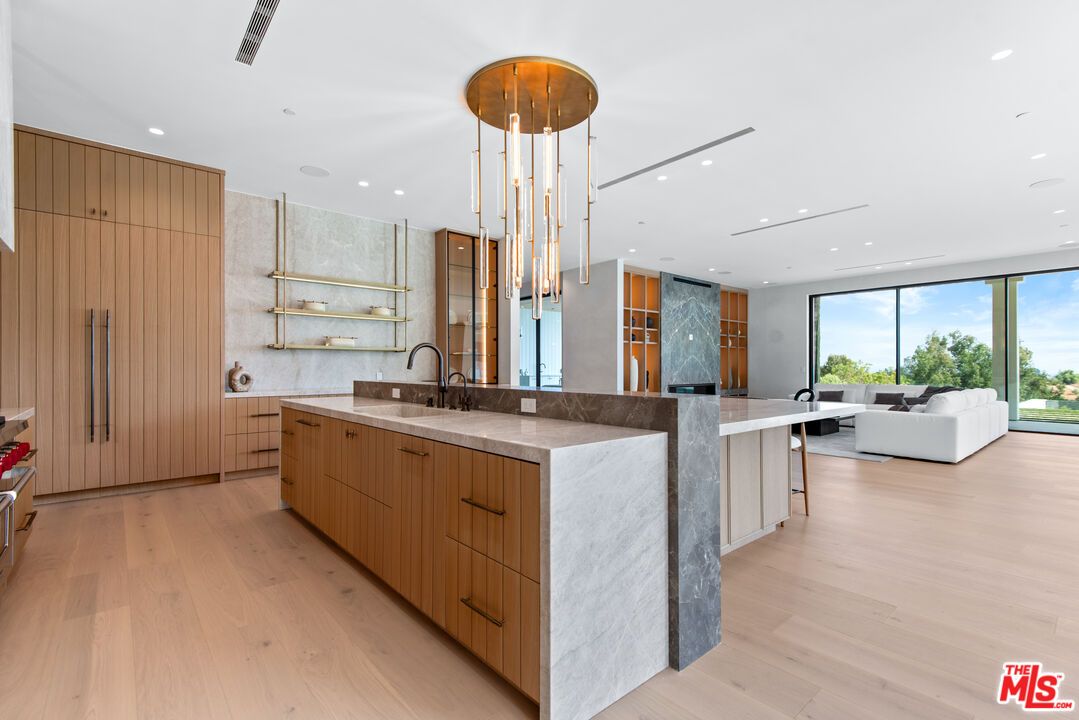 Interior, Kitchen, Living room, Pendant Lights, Recessed Lighting, Wood Texture Flooring