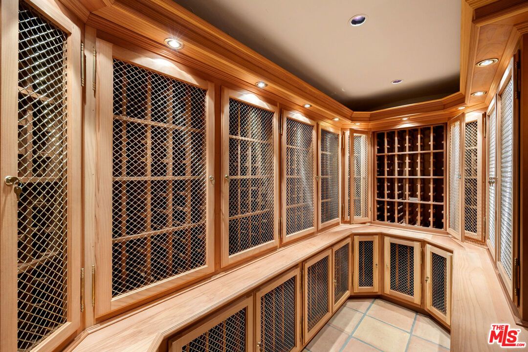 Interior, Recessed Lighting, Wine Storage