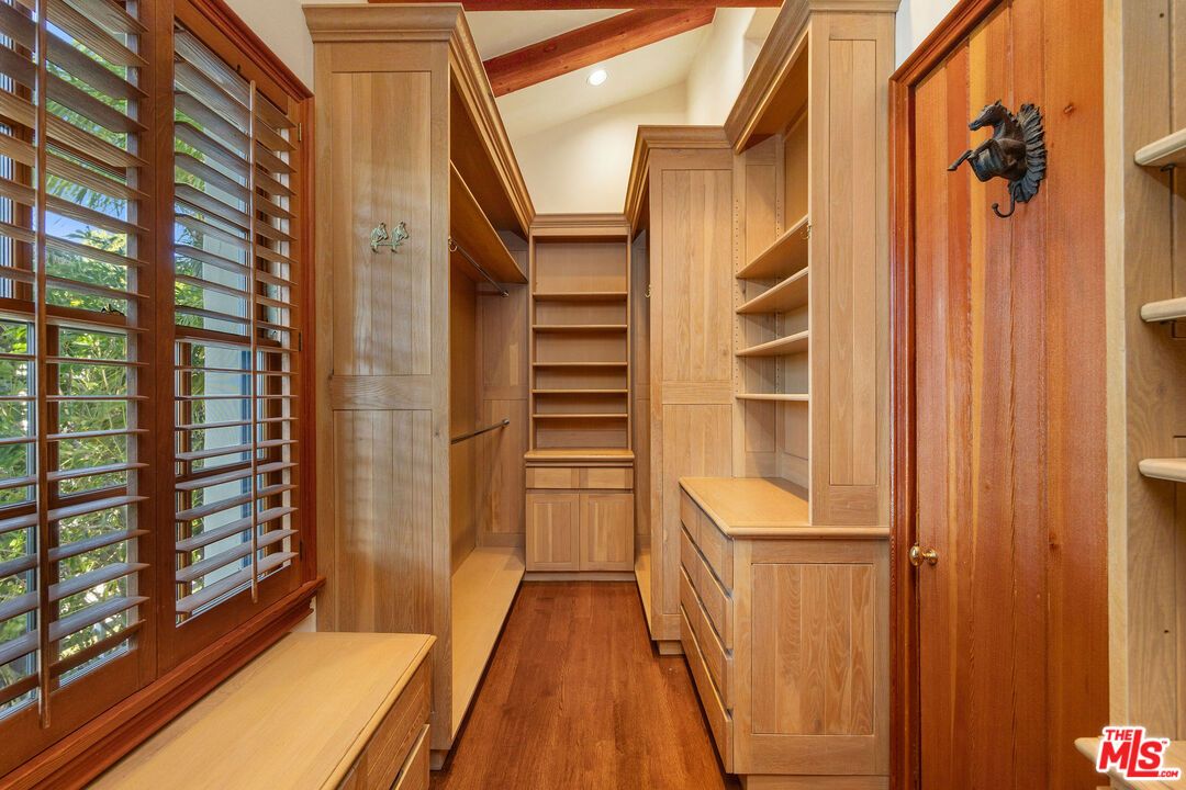 Interior, Recessed Lighting, Walk-in Closets, Wood Texture Flooring