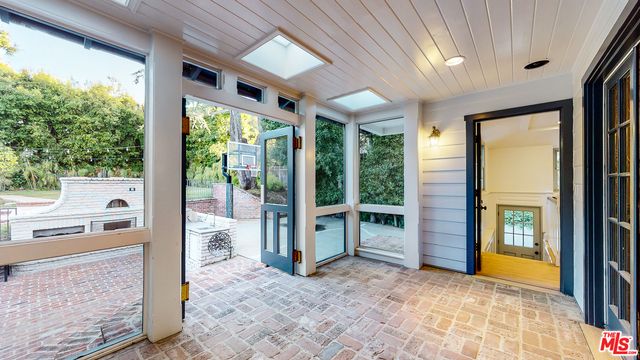 Exterior, Fireplace, Interior, Recessed Lighting