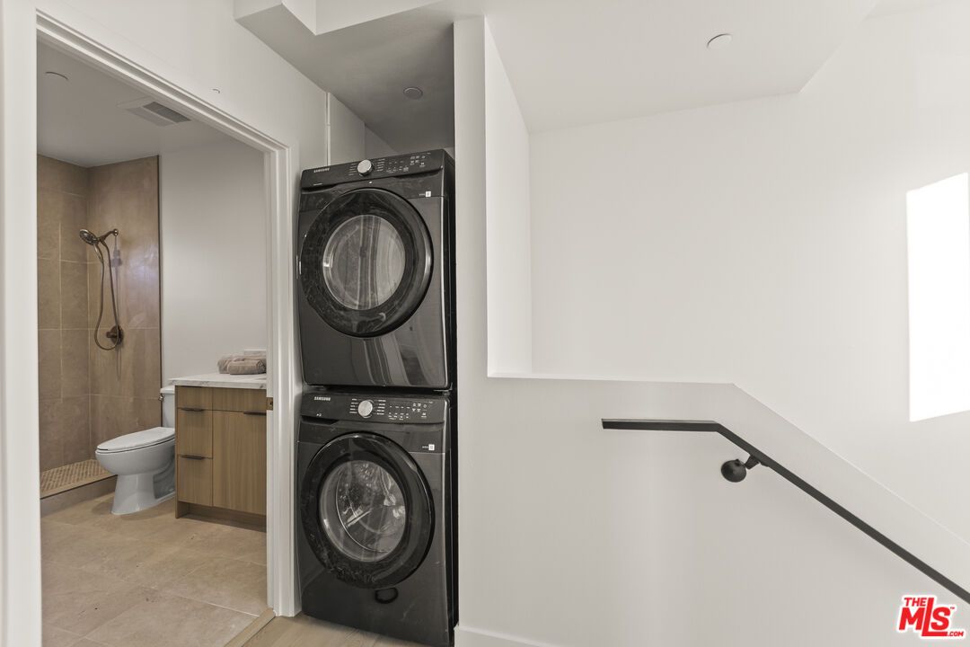 Bathroom, Interior, Recessed Lighting, Utility Closets, Washer