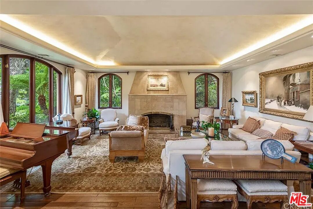 Fireplace, Interior, Living room, Piano, Recessed Lighting, Wood Texture Flooring