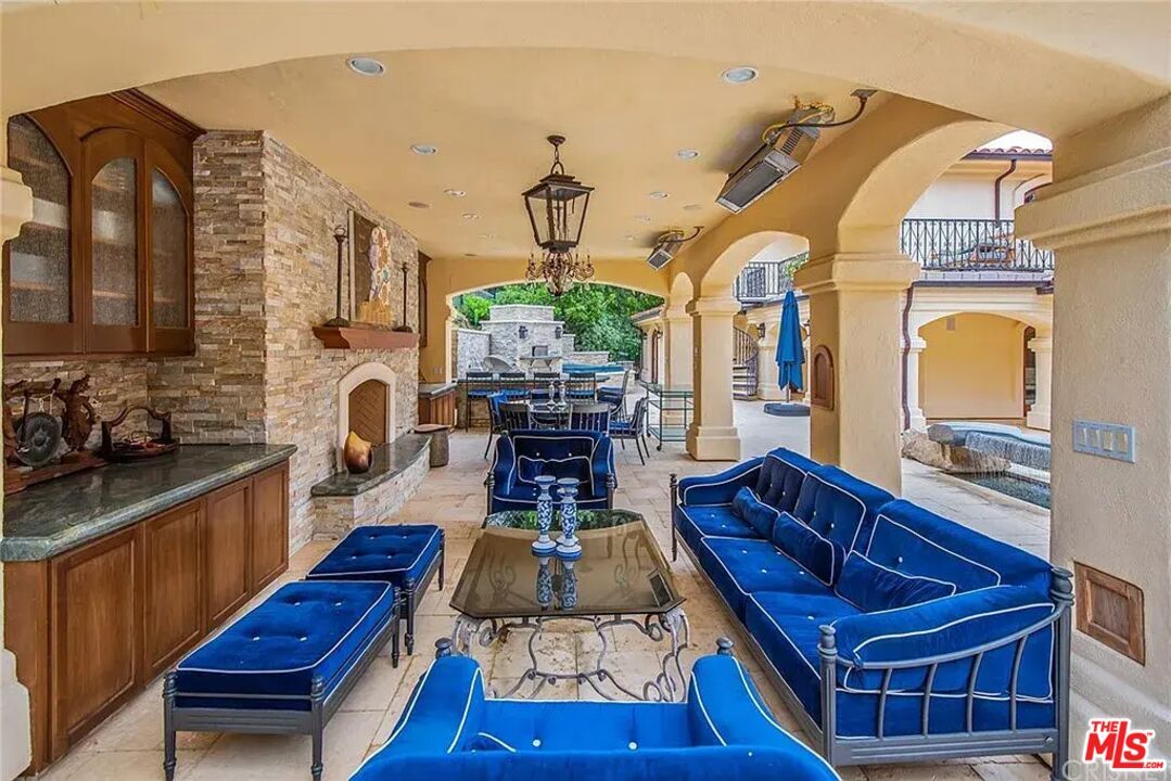 Exterior, Fireplace, Recessed Lighting