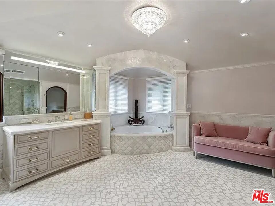 Bathroom, Chandelier, Dual Sink Vanities, Interior, Recessed Lighting