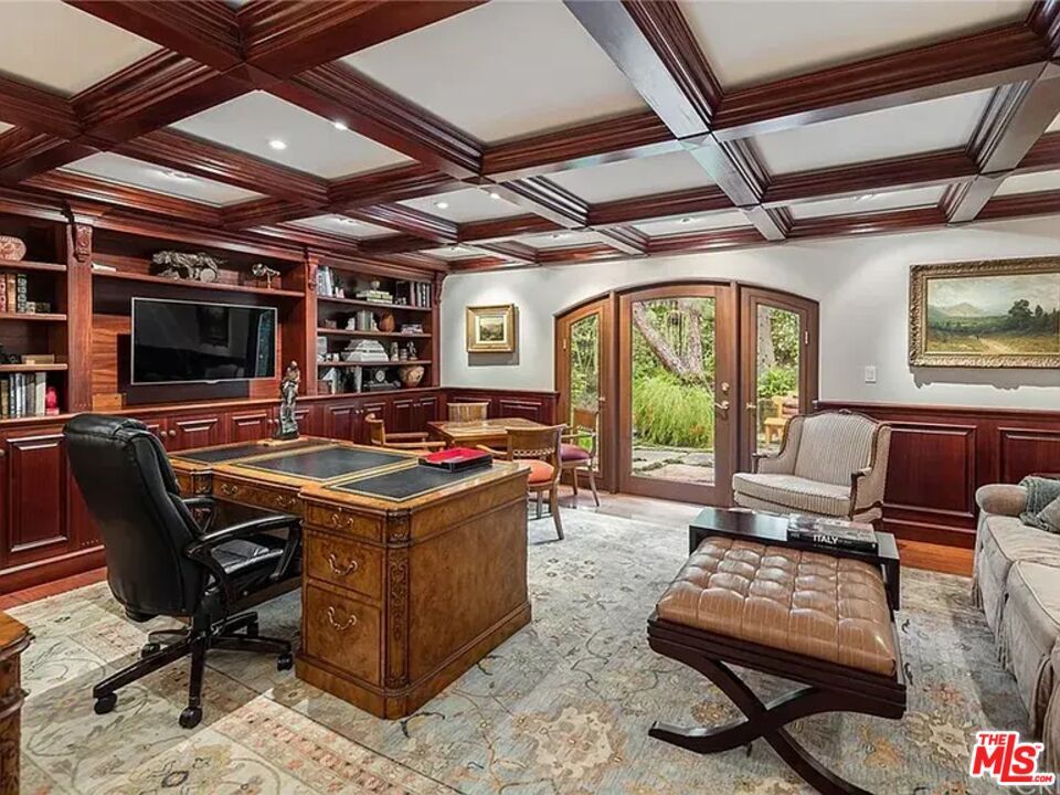 Home Office, Interior, Recessed Lighting, Wooden Beams