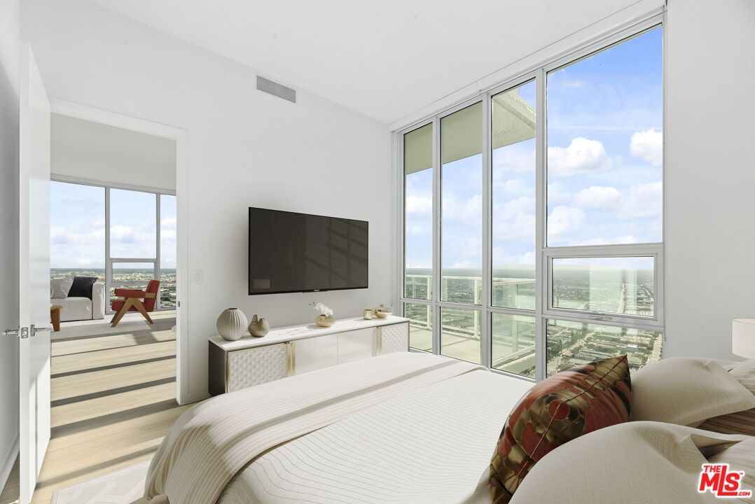 Bedroom, Interior, Water