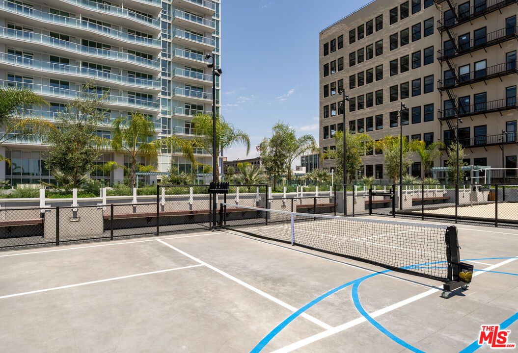 Exterior, Tennis Courts