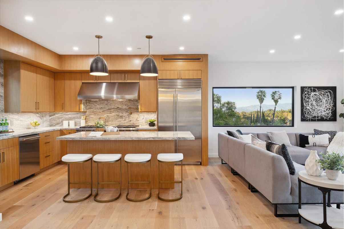 Interior, Kitchen, Living room, Pendant Lights, Recessed Lighting, Stainless Steel Appliances, Wood Texture Flooring