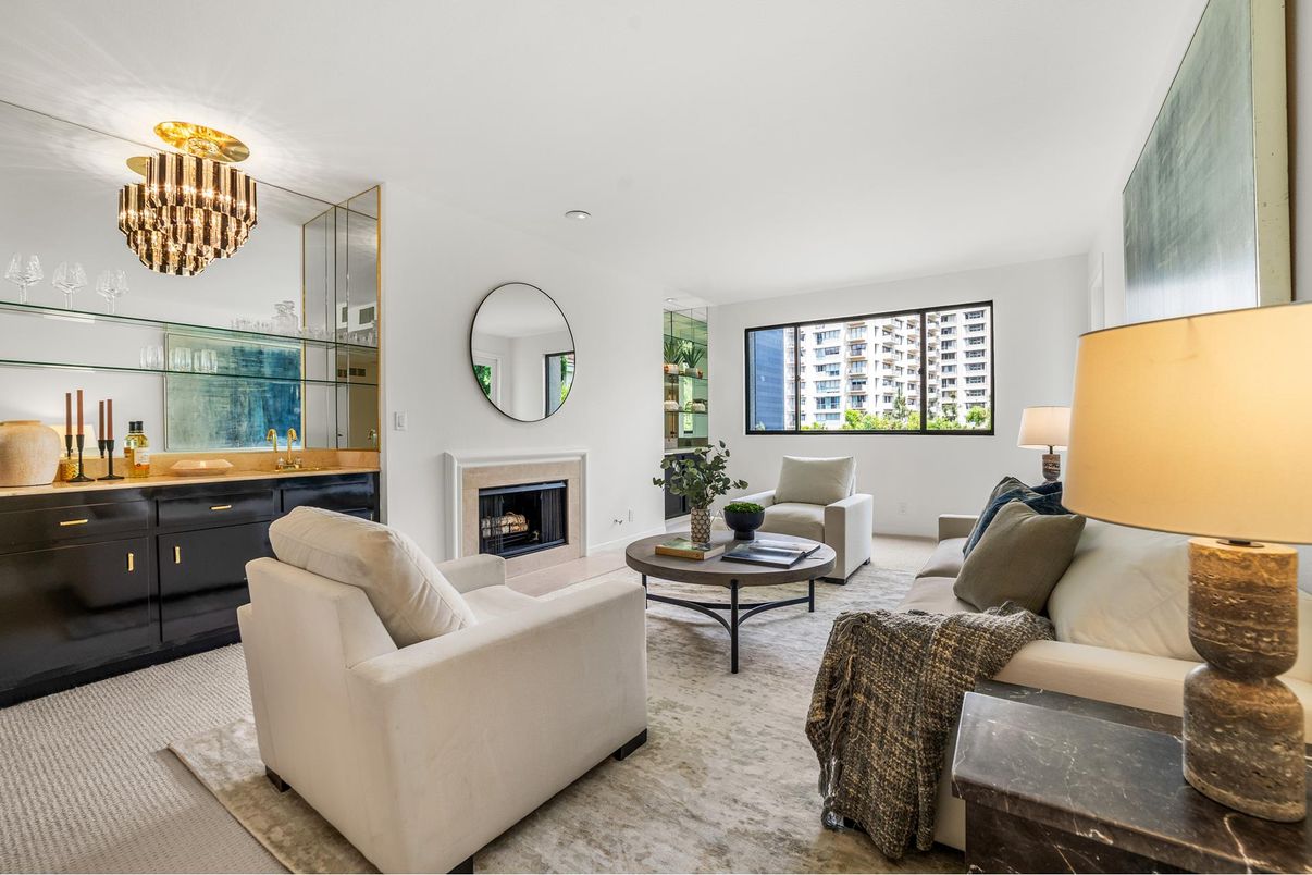 Chandelier, Fireplace, Interior, Living room, Recessed Lighting