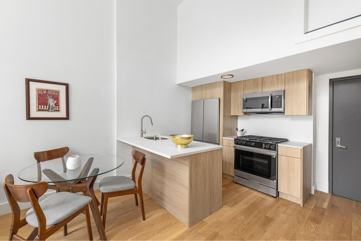 Dining room, Interior, Kitchen, Stainless Steel Appliances, Wood Texture Flooring