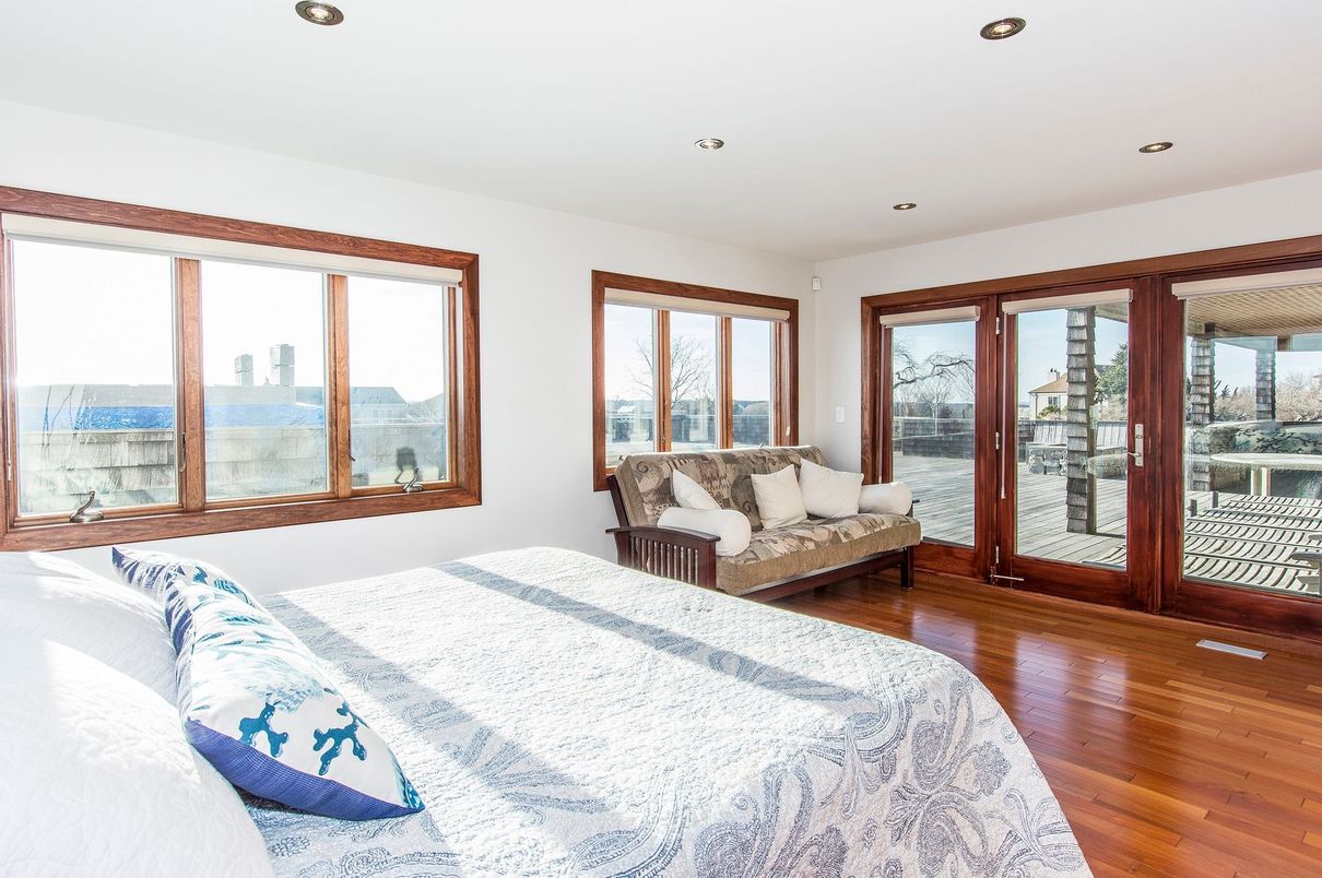 Bedroom, Interior, Recessed Lighting, Water, Wood Texture Flooring