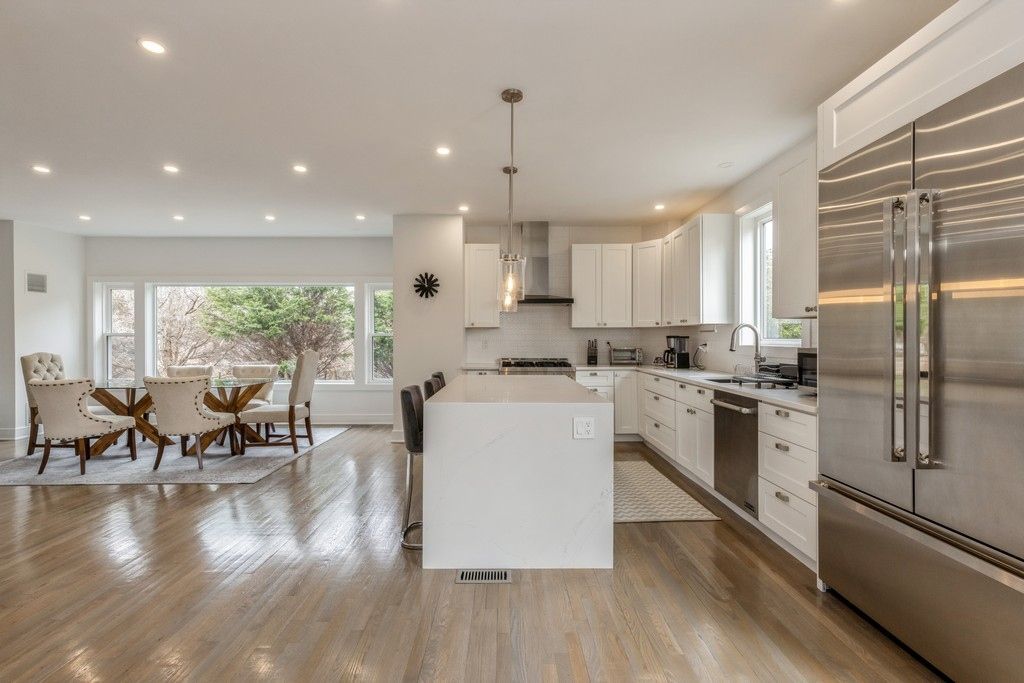 Dining room, Interior, Kitchen, Pendant Lights, Recessed Lighting, Stainless Steel Appliances, Wood Texture Flooring