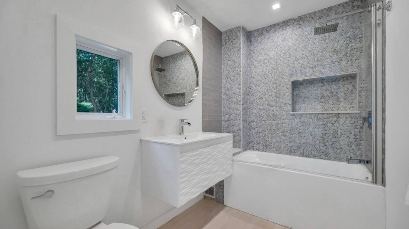 Bathroom, Interior, Recessed Lighting, Wood Texture Flooring